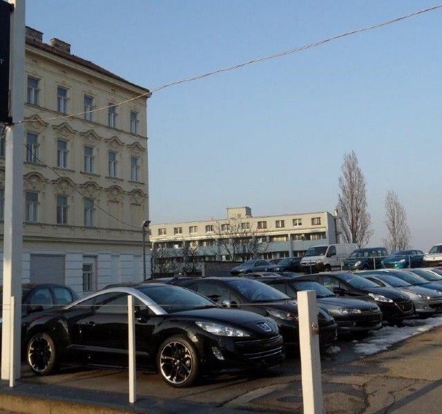 Autoplatz mit Gebrauchtwagen
