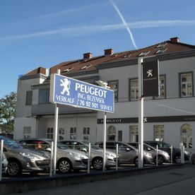 Bürogebäude mit Schauraum